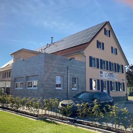 Platzwirt Hotell Unterschneidheim Eksteriør bilde